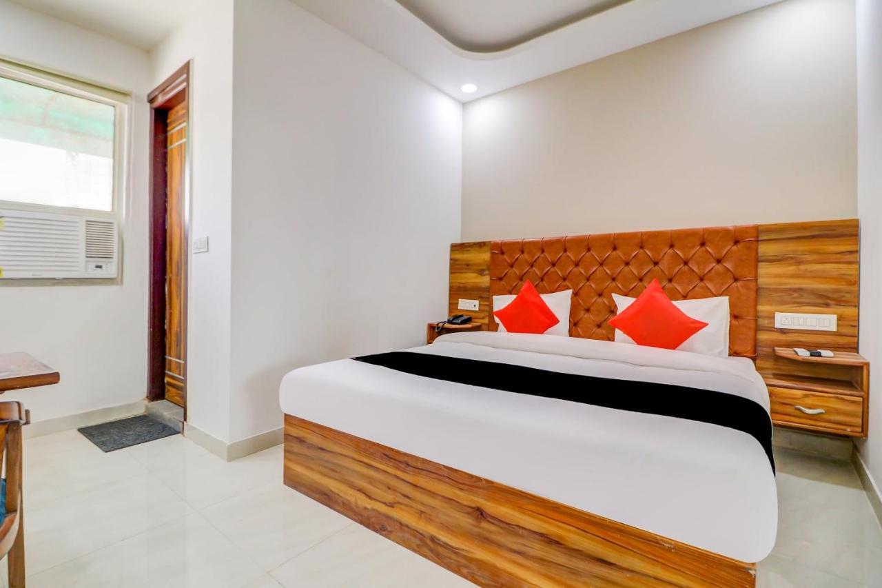Oyo Flagship 80318 Hotel Sai Plaza Near Indira Gandhi International Airport 뉴델리 외부 사진